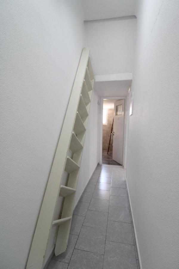 Stardust Of Adamas apart 2 Apartment Bagian luar foto